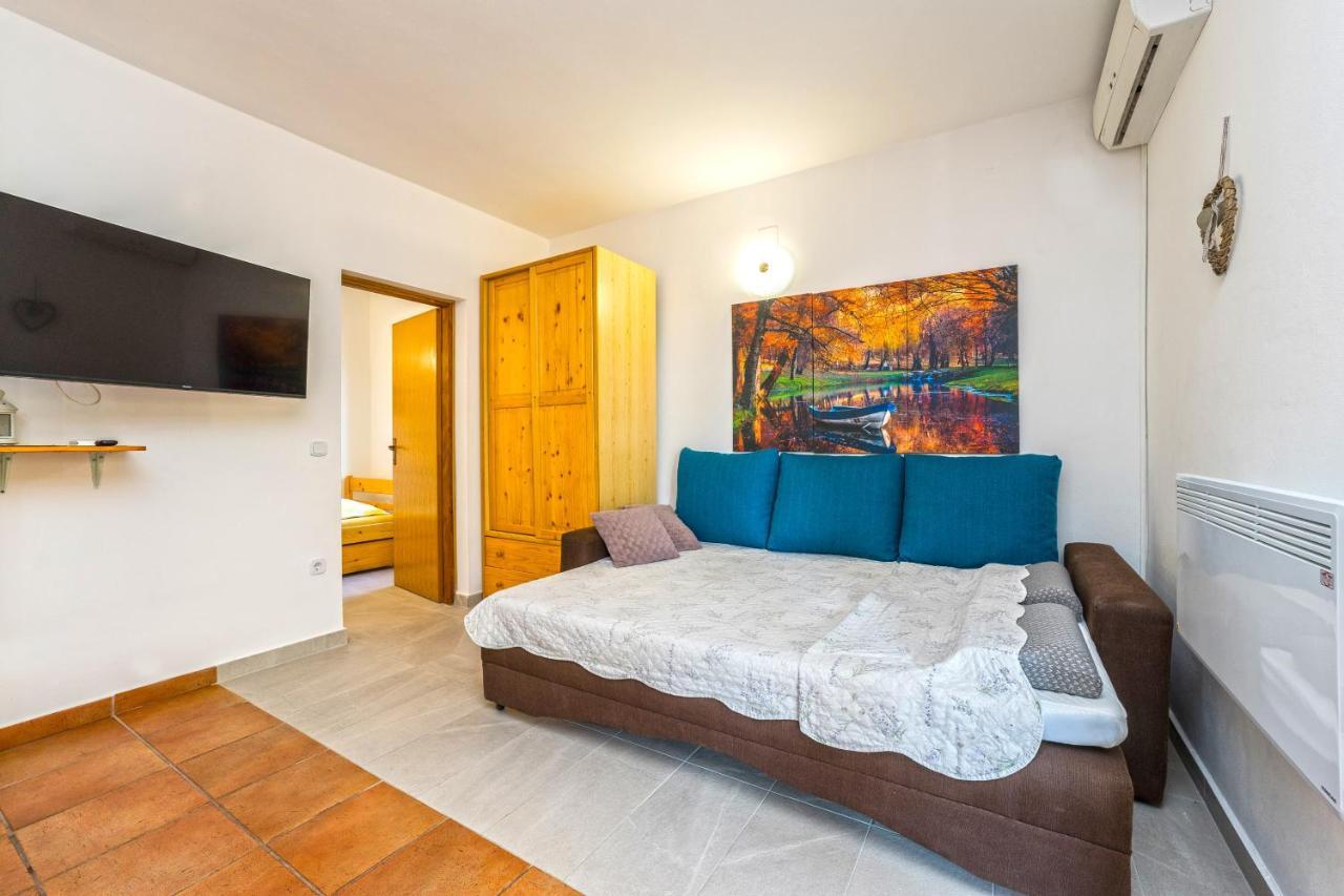 Apartments Jonke Mandre Bagian luar foto