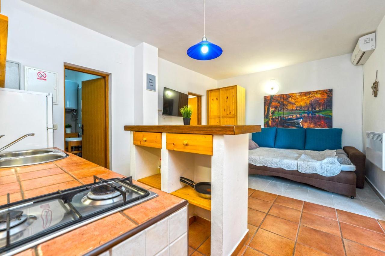 Apartments Jonke Mandre Bagian luar foto